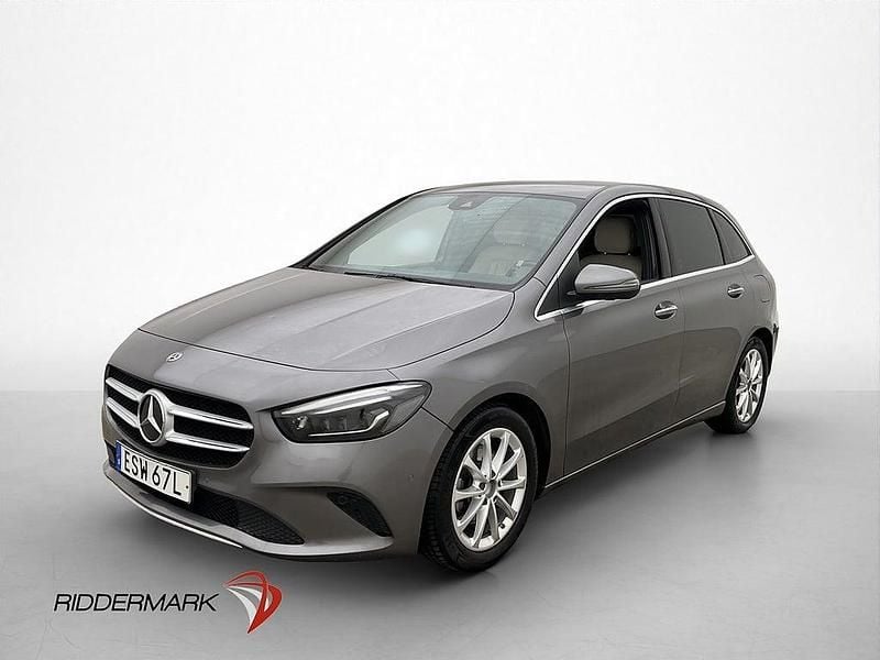 Begagnad Mercedes B200 150 HK (110 kW) 2019 Mörkgrå Minibuss
