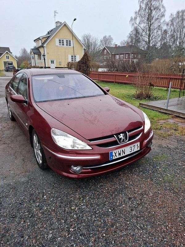 Röd Begagnad 2006 Peugeot 607 Sedan | 23 000 kr - Bild 1/4