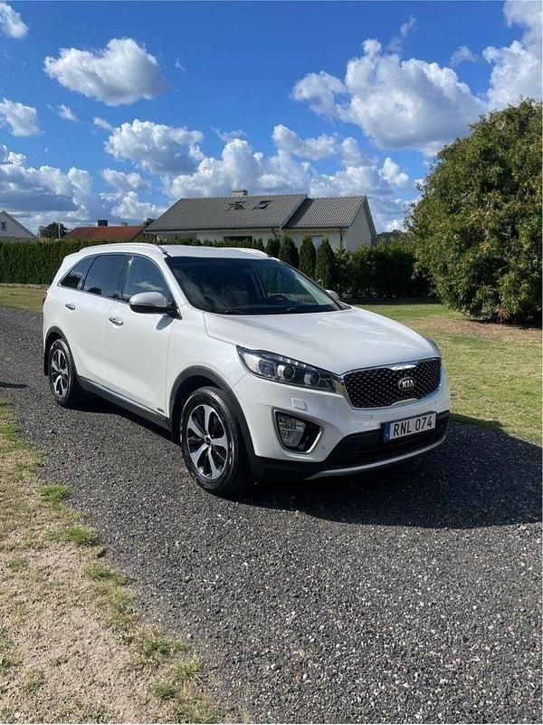 Vit Begagnad 2017 Kia Sorento SUV | 198 000 kr (Bra pris) - Bild 1/4
