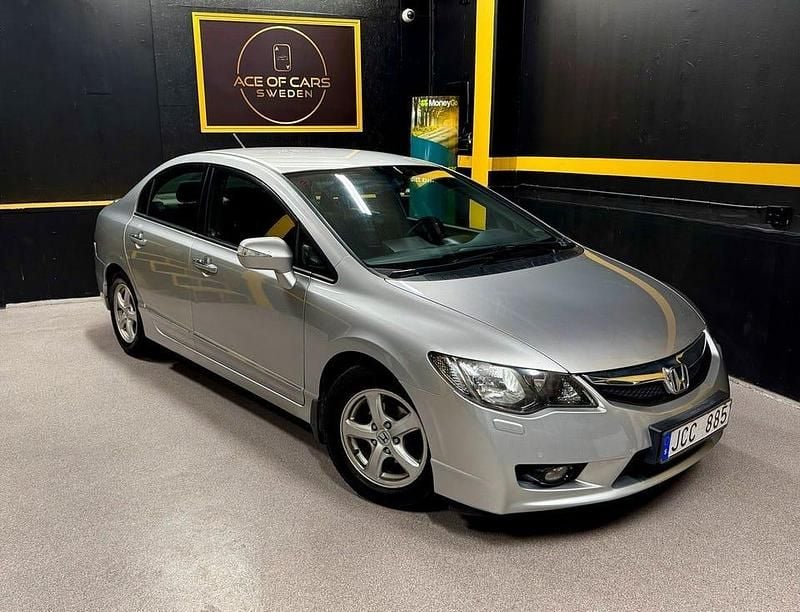 Begagnad Honda Civic Hybrid 117 HK (86 kW) 2009 Silver Sedan