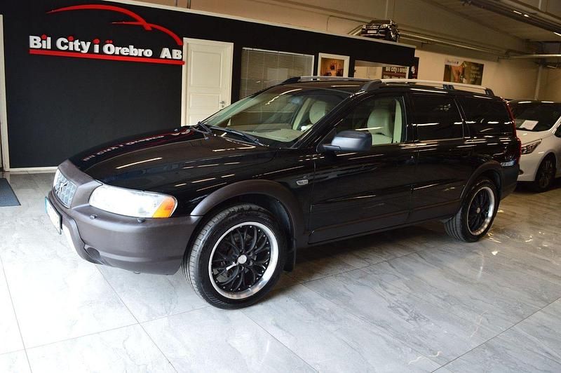 Svart Begagnad 2006 Volvo XC70 SUV | 79 900 kr (Dyr) - Bild 1/4