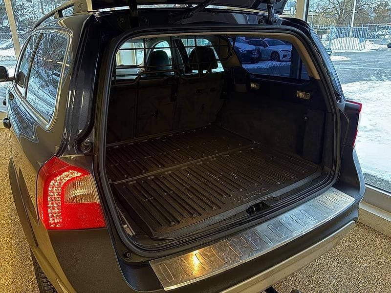 Begagnad Volvo XC70 Momentum 163 HK (119 kW) 2012 Blå Kombi