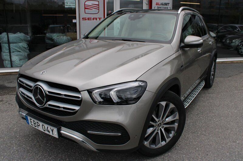 Silver Begagnad 2021 Mercedes GLE350e SUV | 559 900 kr (Bra pris) - Bild 1/4