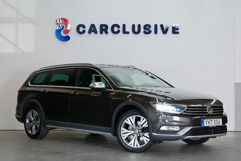 Mörkbrun Begagnad 2016 VW Passat Alltrack Kombi | 149 900 kr (Dyr) - Bild 1/4