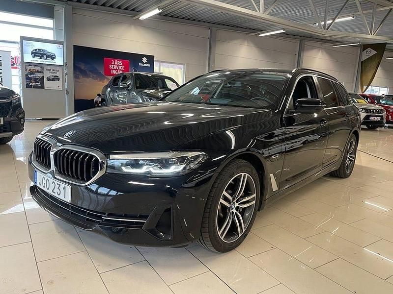 Begagnad BMW 530 292 HK (214 kW) 2022 Svart Kombi