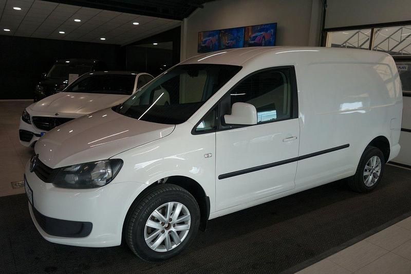 Vit Begagnad 2015 VW Caddy Maxi Minibuss | 99 000 kr (Marknadspris) - Bild 1/4