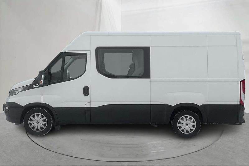 Begagnad Iveco Daily 170 HK (125 kW) 2015 Vit
