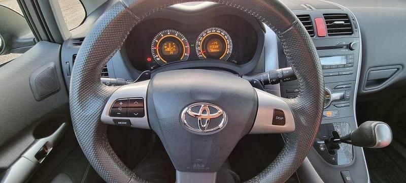 Begagnad Toyota Auris 132 HK (97 kW) 2010 Halvkombi