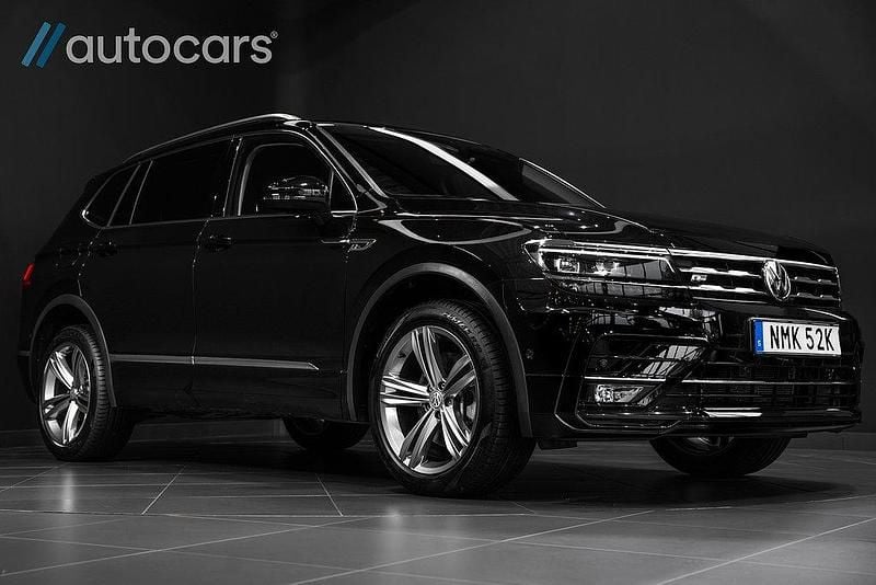 Svart Begagnad 2021 VW Tiguan Allspace R-line SUV | 418 750 kr (Marknadspris) - Bild 1/4
