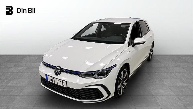Begagnad VW Golf VIII GTE 150 HK (110 kW) 2021 Vit Halvkombi