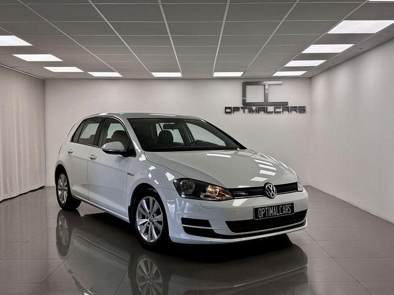 Vit Begagnad 2013 VW Golf VII Halvkombi | 99 900 kr (Lite dyr) - Bild 1/4