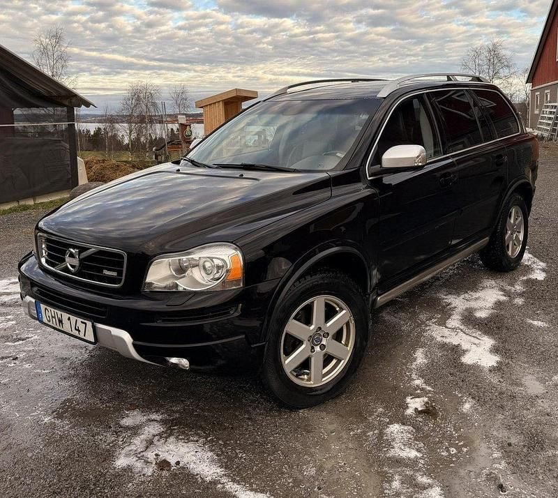 Svart Begagnad 2014 Volvo XC90 R-Design SUV | 135 000 kr (Marknadspris) - Bild 1/2