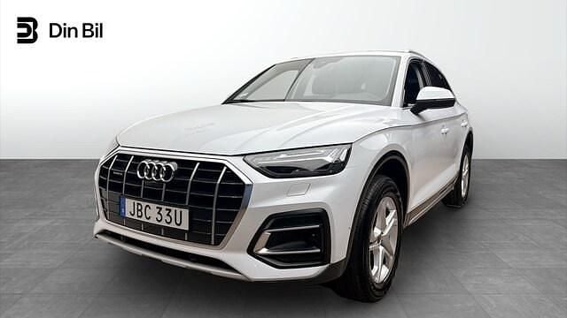 Begagnad Audi Q5 Advanced Plus 204 HK (150 kW) 2024 Glaciärvit metallic SUV