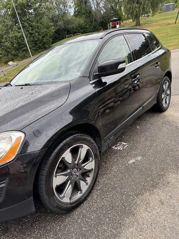 Svart Begagnad 2012 Volvo XC60 Momentum SUV | 86 000 kr (Marknadspris) - Bild 1/4