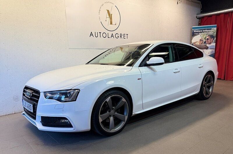 Vit Begagnad 2016 Audi A5 Sportback S-Line Halvkombi | 179 900 kr (Bra pris) - Bild 1/4