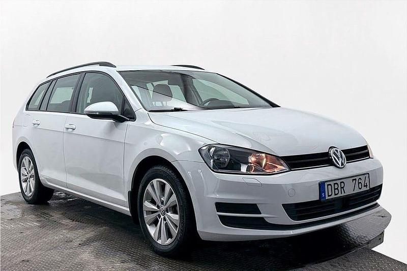 Begagnad VW Golf VII 105 HK (77 kW) 2013 Vit Kombi