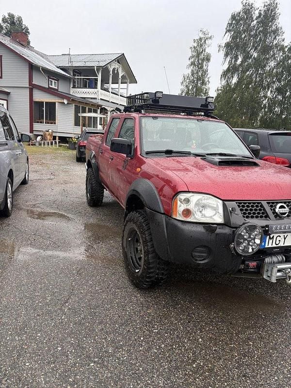 Grön Begagnad 2012 Nissan Navara Pickup | 85 000 kr (Marknadspris) - Bild 1/1