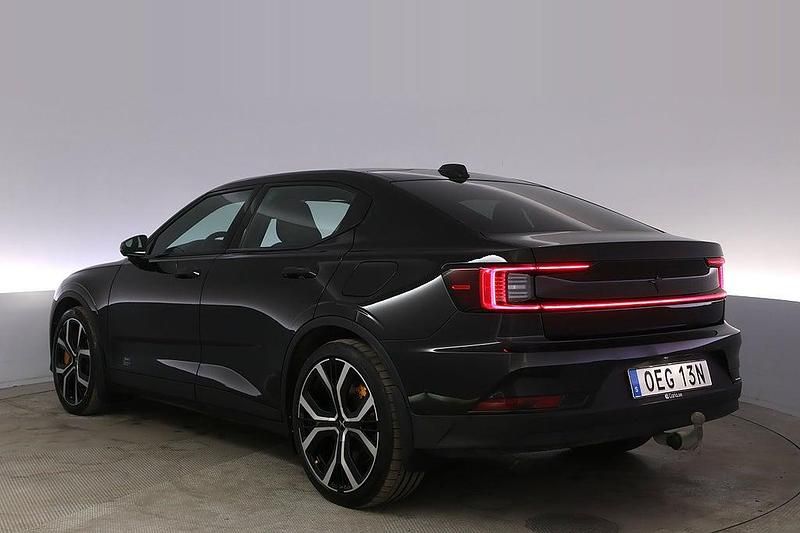 Begagnad Polestar 2 Performance 350 kW (476 HK) 2023 Svart Halvkombi