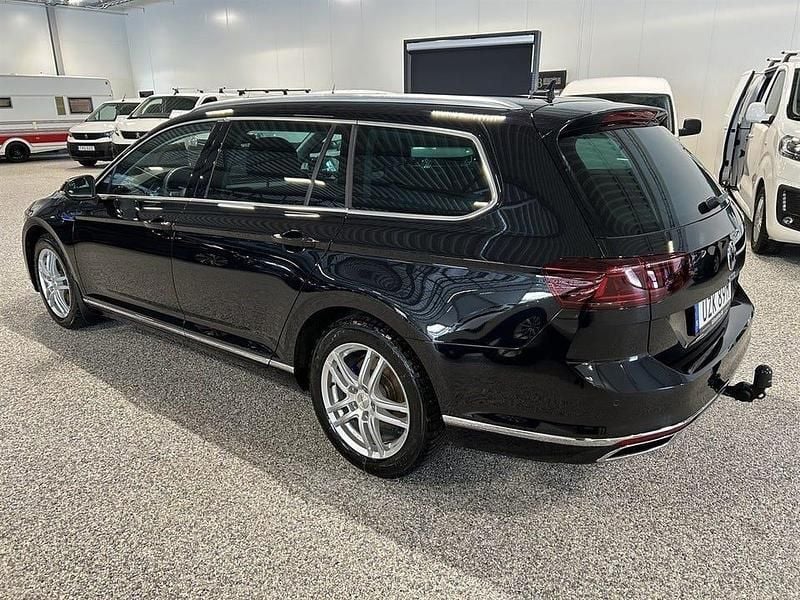 Begagnad VW Passat GTE 156 HK (114 kW) 2023 Svartmetallic metallic Kombi