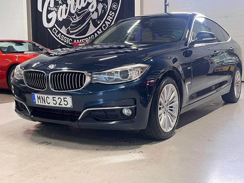 Blå Begagnad 2014 BMW 320 Gran Turismo Luxury Line Halvkombi | 109 000 kr (Lite dyr) - Bild 1/4