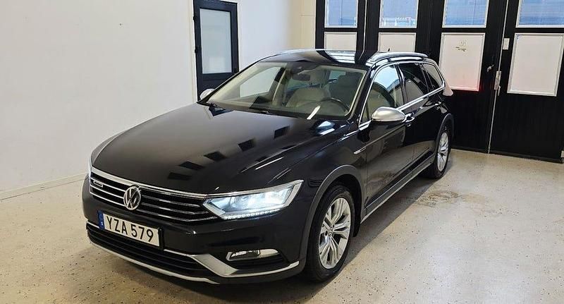 Svart Begagnad 2018 VW Passat Alltrack Kombi | 214 900 kr (Marknadspris) - Bild 1/4