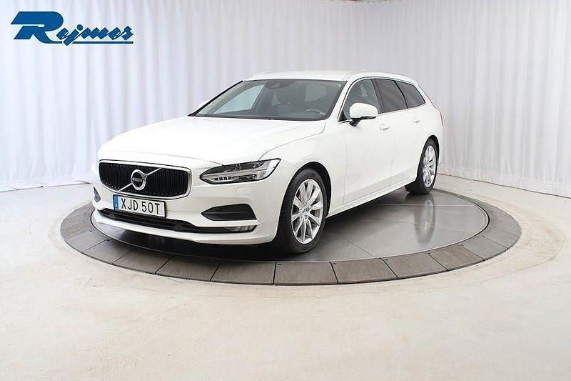 Vit (ice vit) Begagnad 2019 Volvo V90 Momentum Kombi | 194 000 kr (Marknadspris) - Bild 1/4