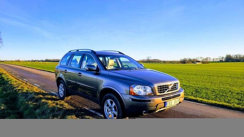 Grå/brun metallic Begagnad 2008 Volvo XC90 SUV | 39 900 kr (Bra pris) - Bild 1/4
