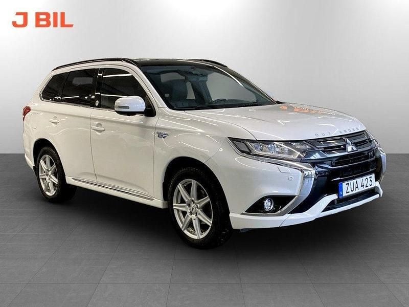 Begagnad Mitsubishi Outlander 203 HK (149 kW) 2018 Vit SUV