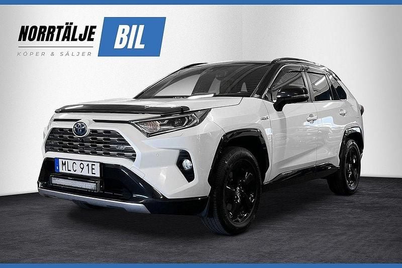 Vit Begagnad 2019 Toyota RAV4 Hybrid Style SUV | 224 900 kr (Bra pris) - Bild 1/4