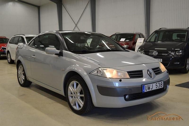 Begagnad Renault Mégane II 135 HK (99 kW) 2004 Grå