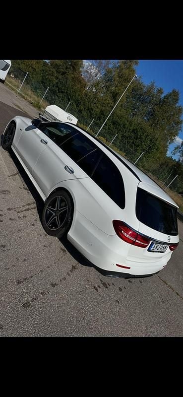 Begagnad 2020 Mercedes E300 Kombi | 315 000 kr (Bra pris) - Bild 1/4