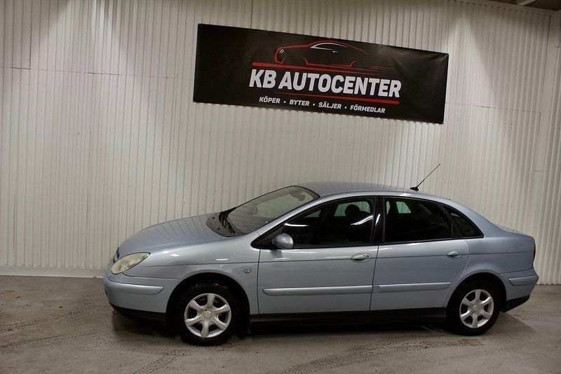 Begagnad Citroën C5 136 HK (100 kW) 2004 Silver Halvkombi