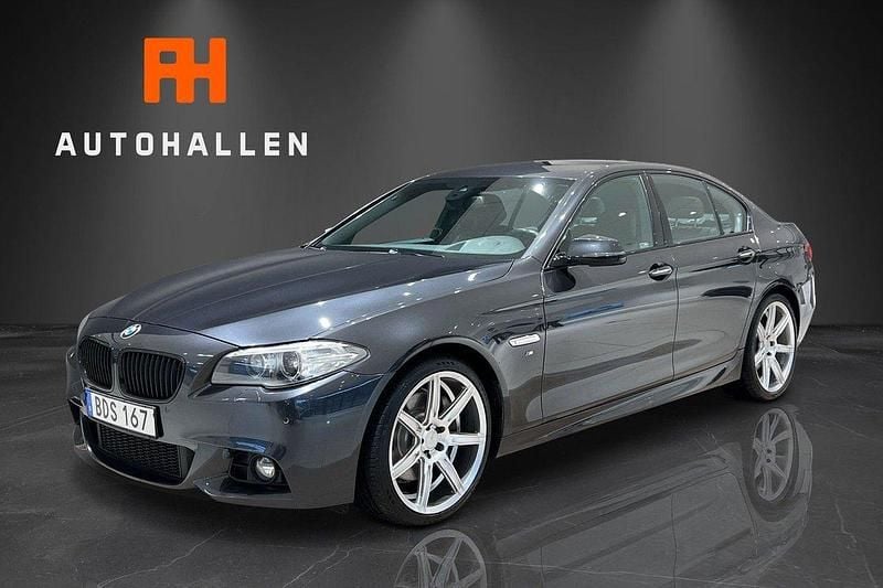 Grå Begagnad 2014 BMW 525 M Sport Sedan | 224 900 kr (Dyr) - Bild 1/4