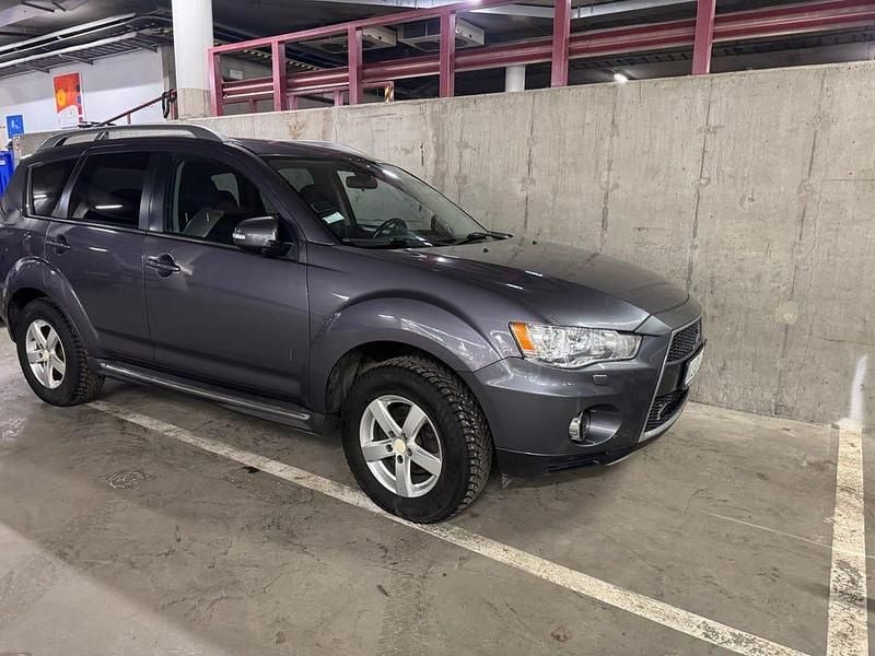 Begagnad Mitsubishi Outlander 156 HK (114 kW) 2010