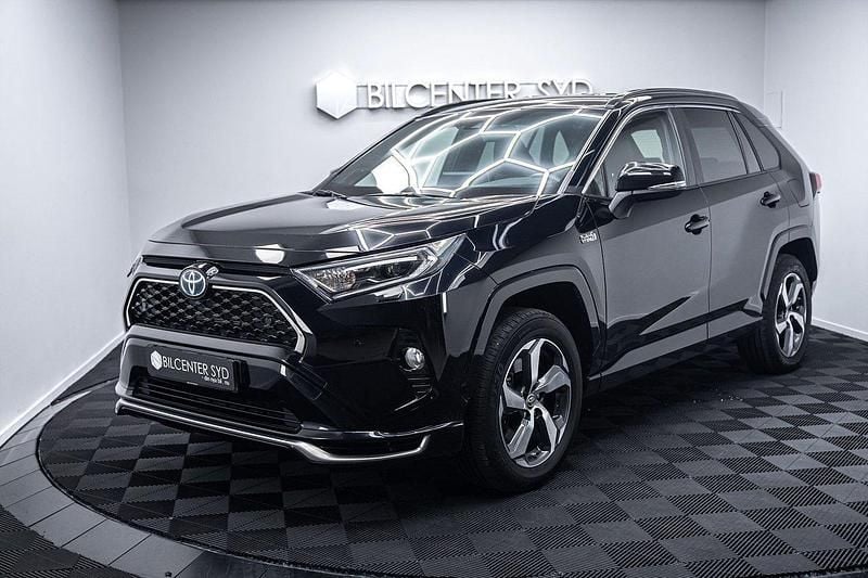 Svart Begagnad 2020 Toyota RAV4 Hybrid Edition SUV | 359 900 kr (Lite dyr) - Bild 1/4