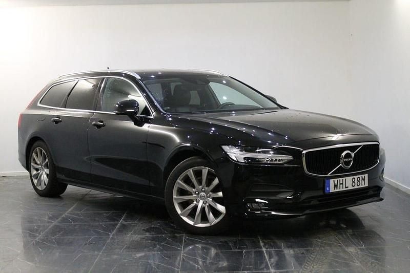 Svart Begagnad 2019 Volvo V90 Momentum Kombi | 189 900 kr (Bra pris) - Bild 1/4