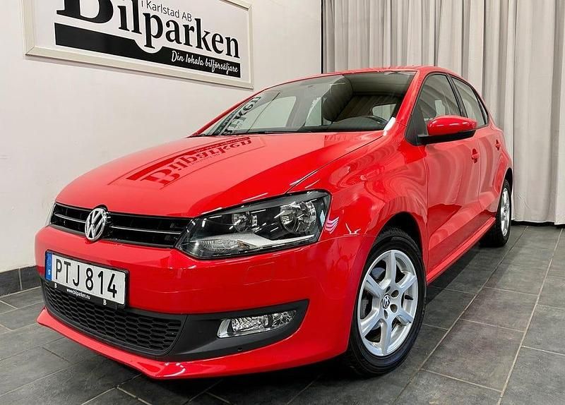 Röd Begagnad 2014 VW Polo Halvkombi | 139 900 kr (Marknadspris) - Bild 1/3
