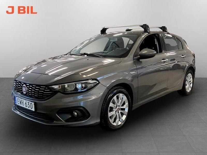 Begagnad Fiat Tipo 110 HK (80 kW) 2018 Grå Halvkombi