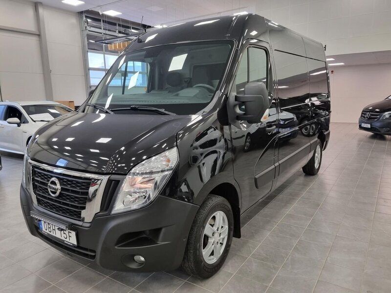 Svart Begagnad 2021 Nissan NV400 Van | 269 000 kr - Bild 1/4
