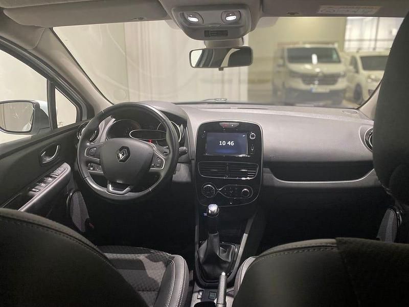 Begagnad Renault Clio IV Intens 91 HK (66 kW) 2018 Vit Kombi
