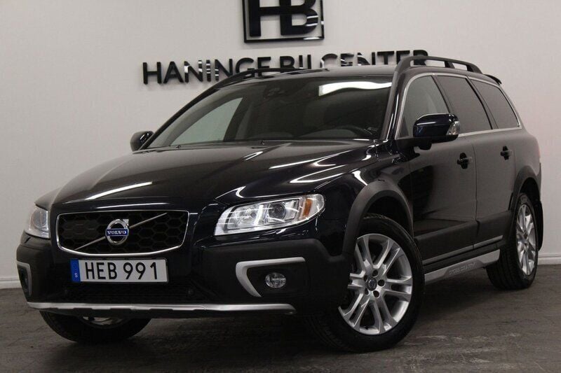 Mörkblå (blå) Begagnad 2016 Volvo XC70 Standard SUV | 239 900 kr (Lite dyr) - Bild 1/4
