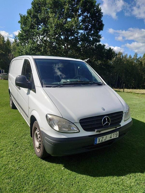 Vit Begagnad 2007 Mercedes Vito Minibuss | 72 000 kr - Bild 1/3