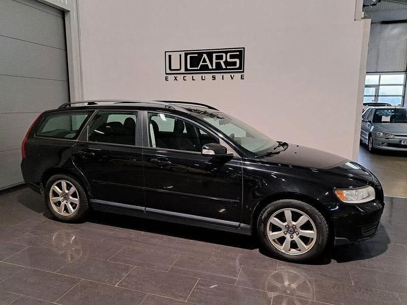 Begagnad Volvo V50 Kinetic 136 HK (100 kW) 2008 Svart Kombi