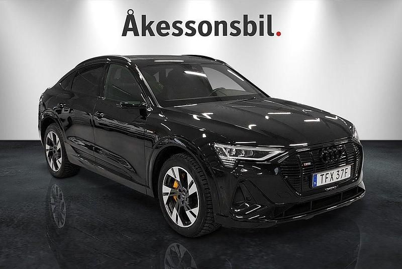 Begagnad Audi e-tron Sportback 300 kW (408 HK) 2021 Svart SUV