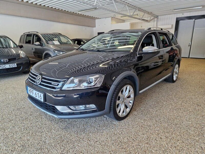 Svart Begagnad 2015 VW Passat Alltrack Kombi | 109 900 kr (Bra pris) - Bild 1/4