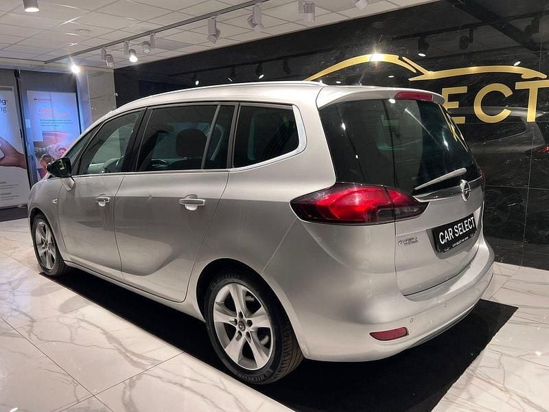 Begagnad Opel Zafira Tourer Enjoy 141 HK (103 kW) 2012 Grå Minibuss