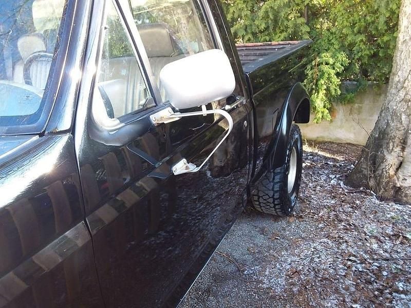 Begagnad Ford F-150 199 HK (146 kW) 1994 Svart Pickup