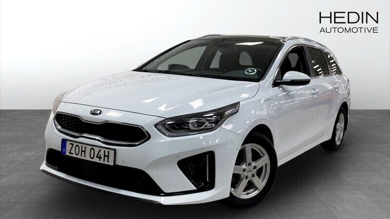 Vit (white) Begagnad 2020 Kia Ceed Sportswagon 2 Kombi | 219 900 kr (Marknadspris) - Bild 1/4