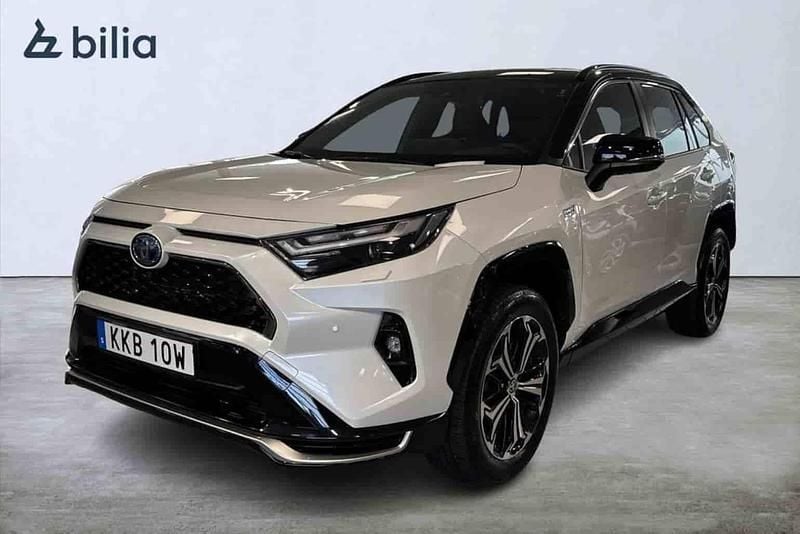 Vit Begagnad 2025 Toyota RAV4 Hybrid SUV | 599 900 kr - Bild 1/1
