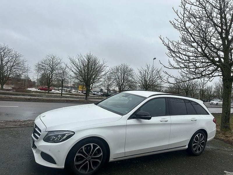 Begagnad Mercedes C220 Avantgarde 170 HK (125 kW) 2017 Vit Kombi